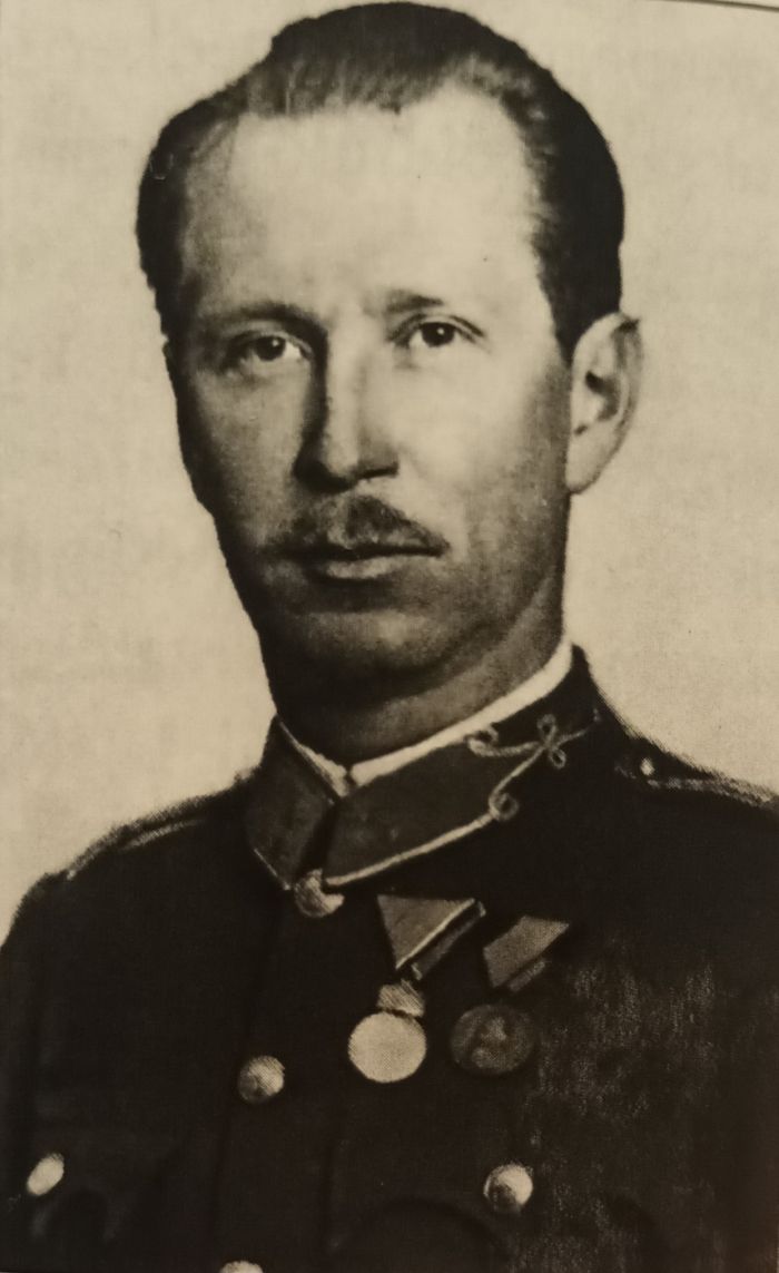 Hazslinszky Zoltán huszárőrnagy
