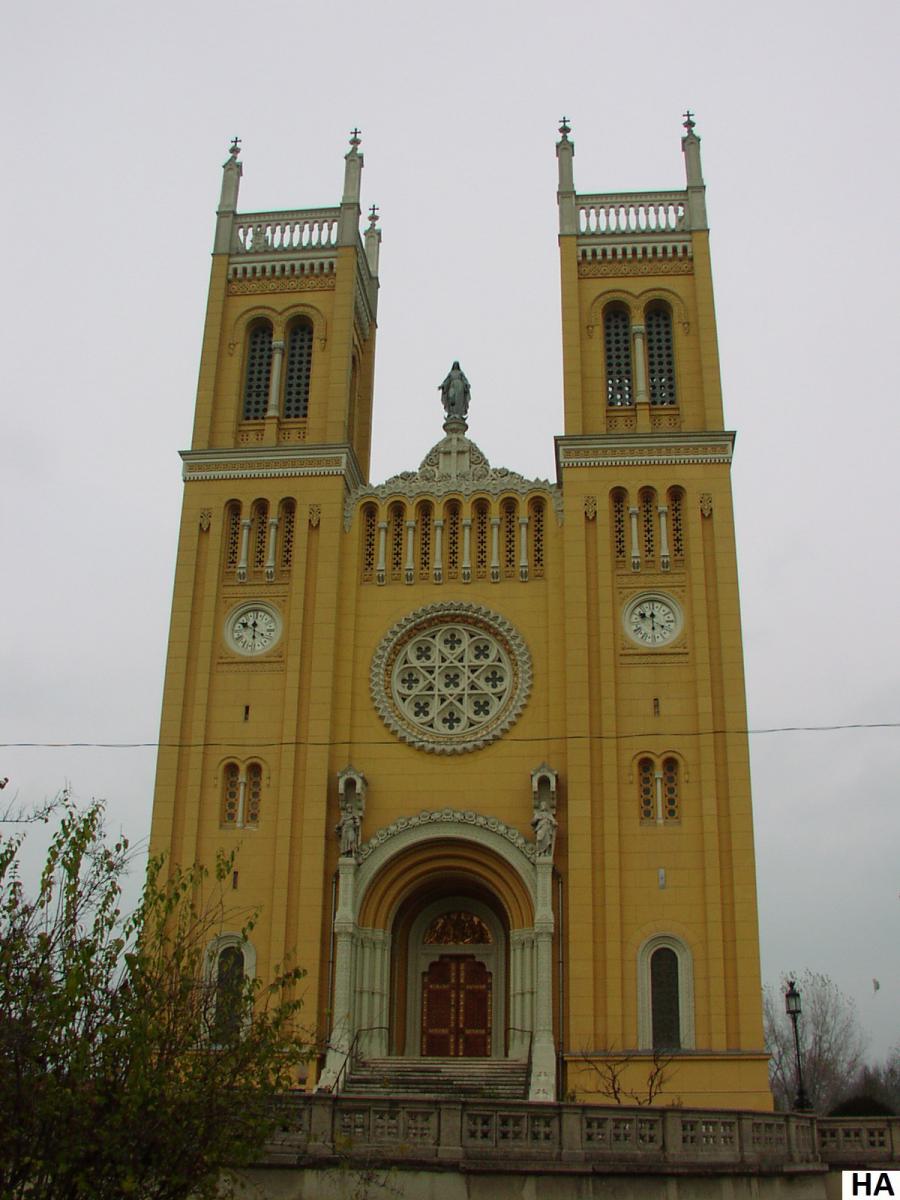 A fóti Károlyi templom